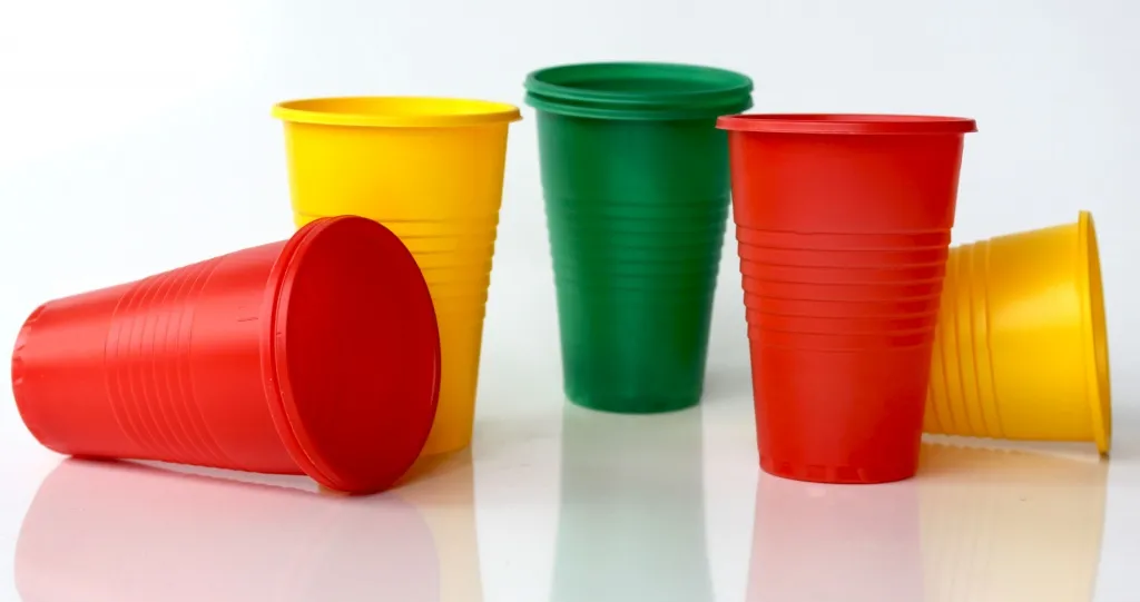 Набор стаканов пластиковых 0,2л цветных (20шт/уп)